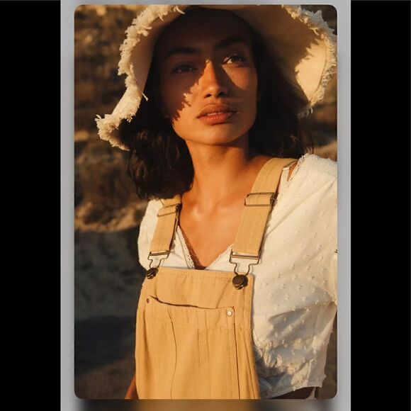 Anthropologie Pilcro The Wanderer Short Overalls - Picture 2 of 2